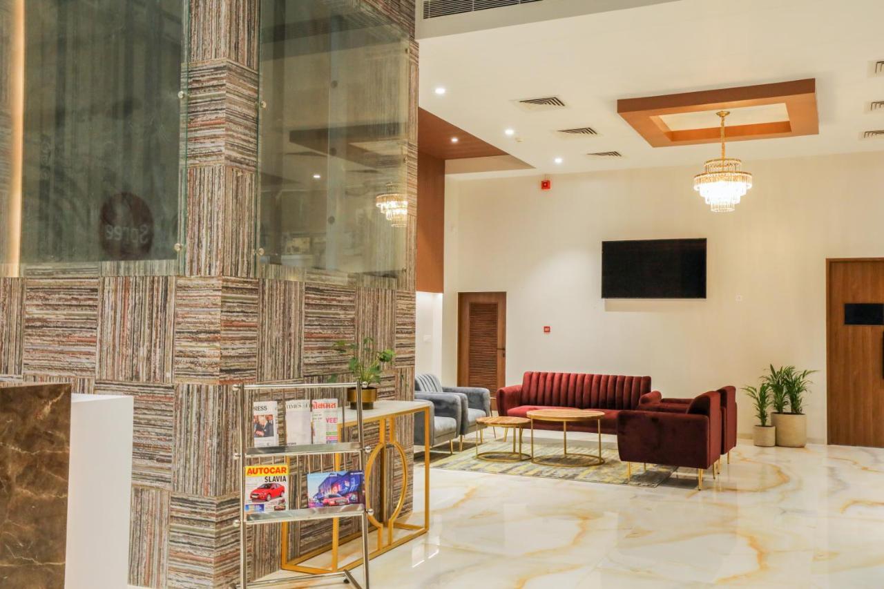 Spree Hotel Aurangabad Екстериор снимка